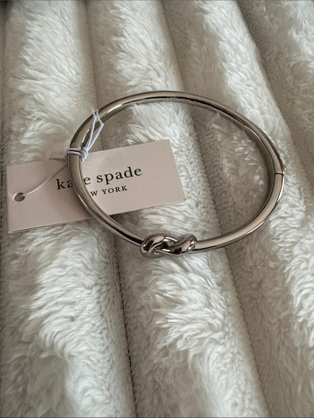NWT Kate Spade ♠️ loves me knot bangle